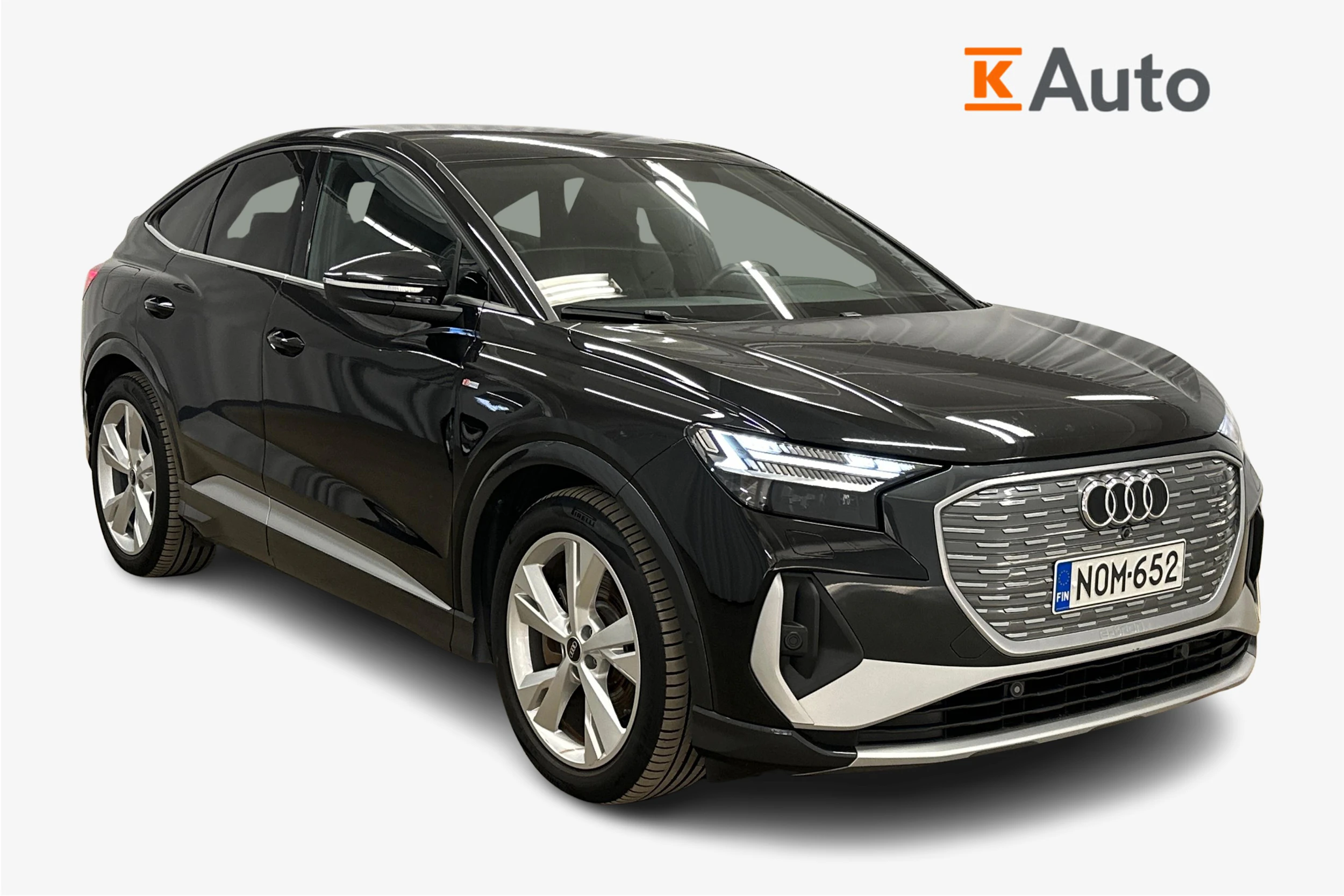 musta Audi Q4 e-tron 2023 kuva 1.