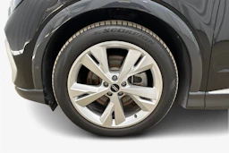 musta Audi Q4 e-tron 2023 kuva 12.