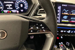 musta Audi Q4 e-tron 2023 kuva 16.