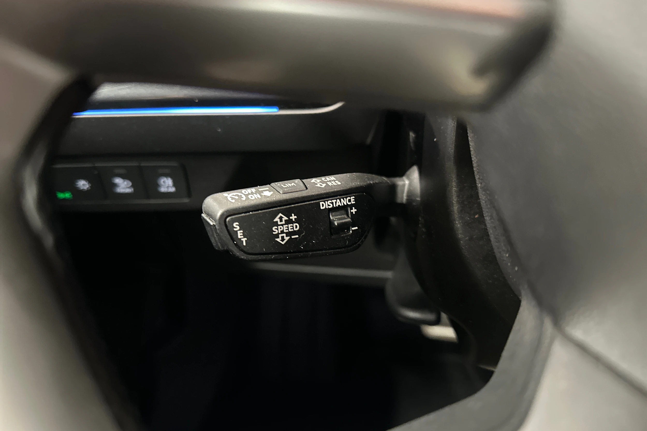 musta Audi Q4 e-tron 2023 kuva 17.