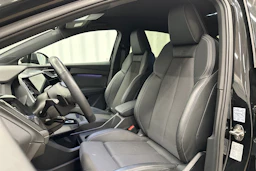 musta Audi Q4 e-tron 2023 kuva 28.