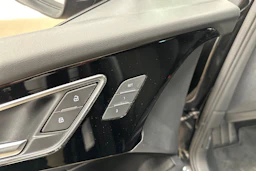 musta Audi Q4 e-tron 2023 kuva 30.