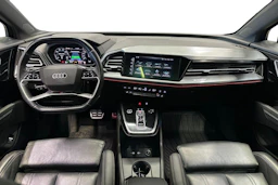 Musta Audi Q4 e-tron 2023 kuva 9.