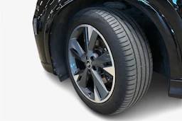 Musta Audi Q4 e-tron 2023 kuva 12.