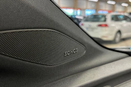 Musta Audi Q4 e-tron 2023 kuva 19.