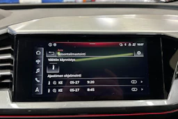 Musta Audi Q4 e-tron 2023 kuva 22.