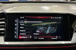 Musta Audi Q4 e-tron 2023 kuva 23.
