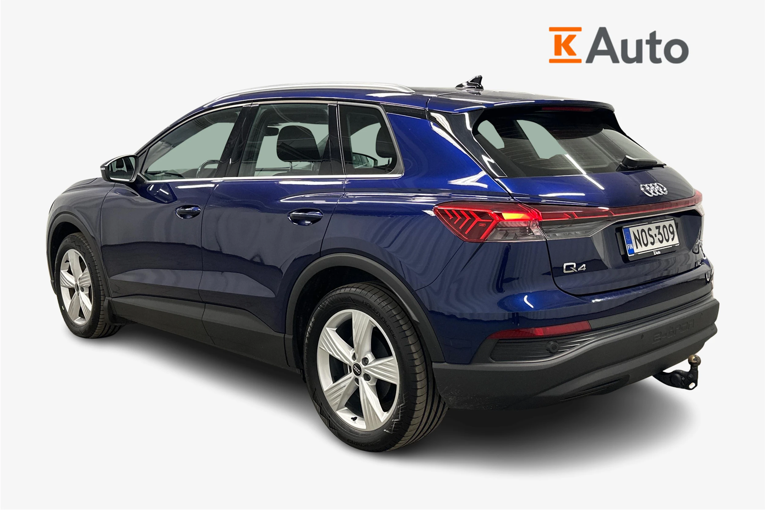 sininen Audi Q4 e-tron 2023 kuva 2.
