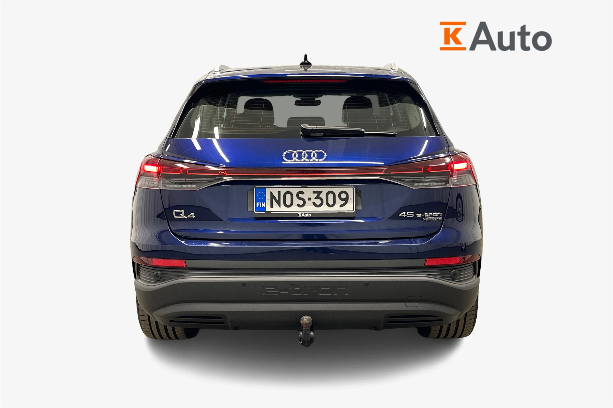 sininen Audi Q4 e-tron 2023 kuva 3.