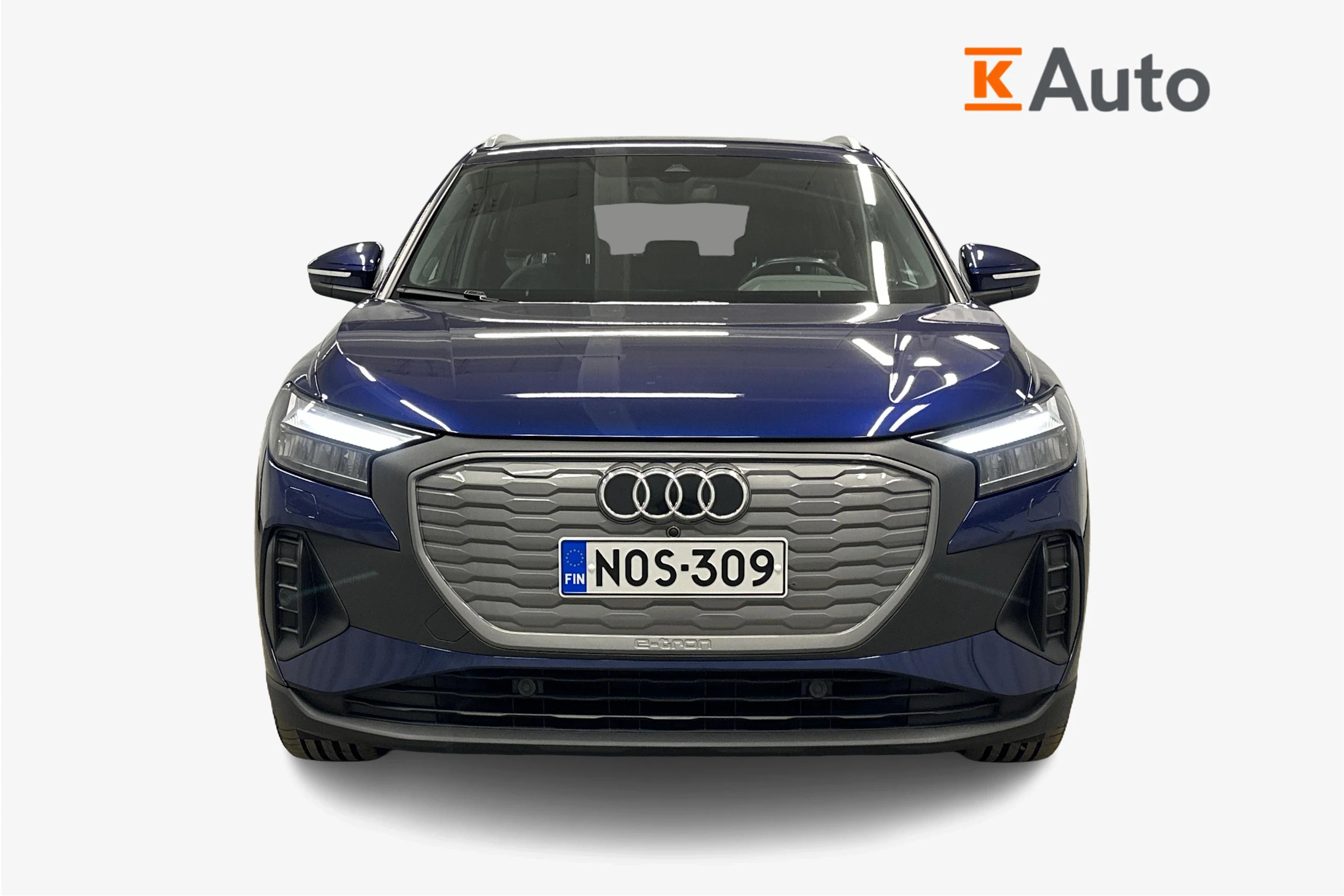 sininen Audi Q4 e-tron 2023 kuva 4.