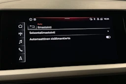 sininen Audi Q4 e-tron 2023 kuva 23.