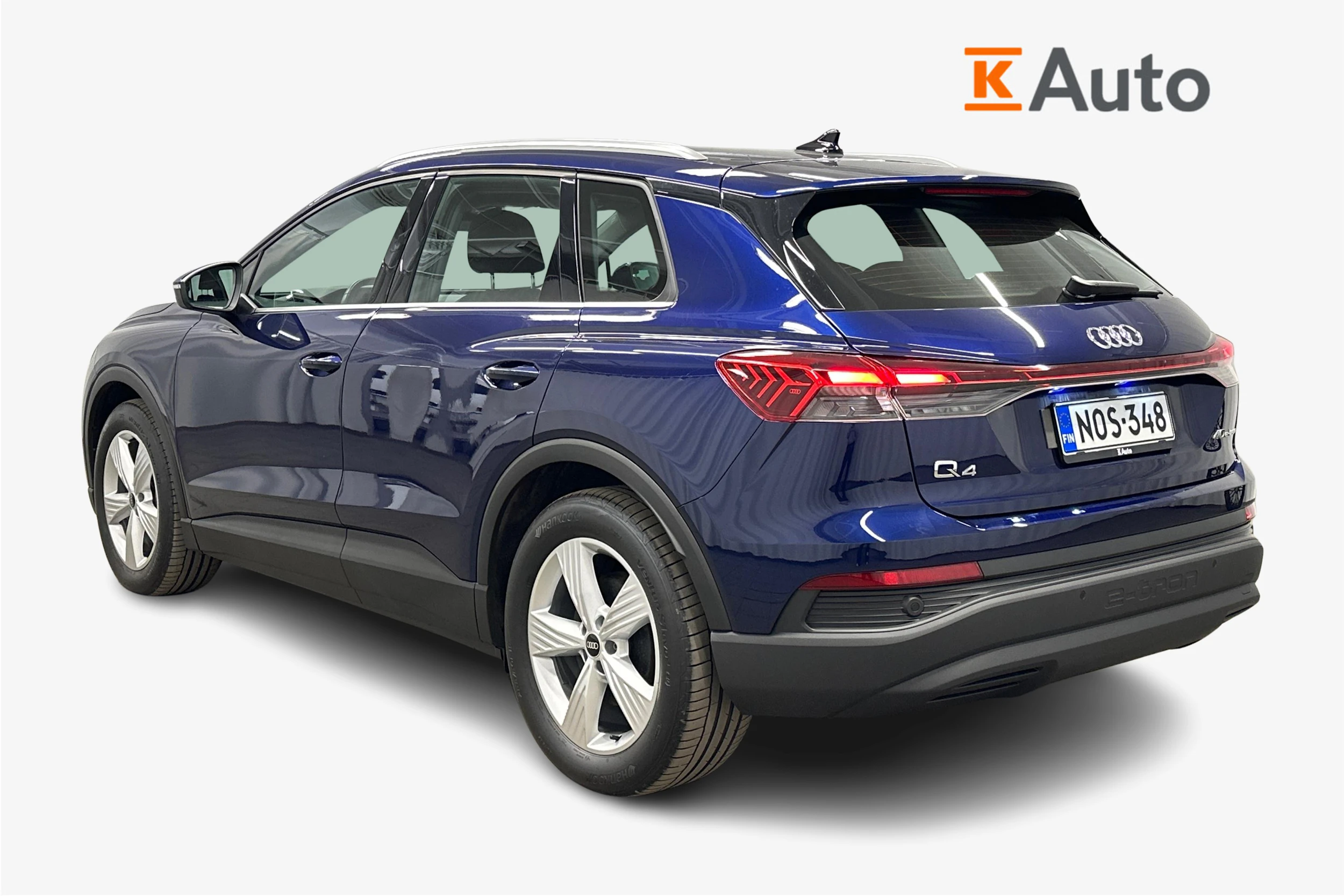 sininen Audi Q4 e-tron 2023 kuva 2.