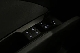 sininen Audi Q4 e-tron 2023 kuva 14.