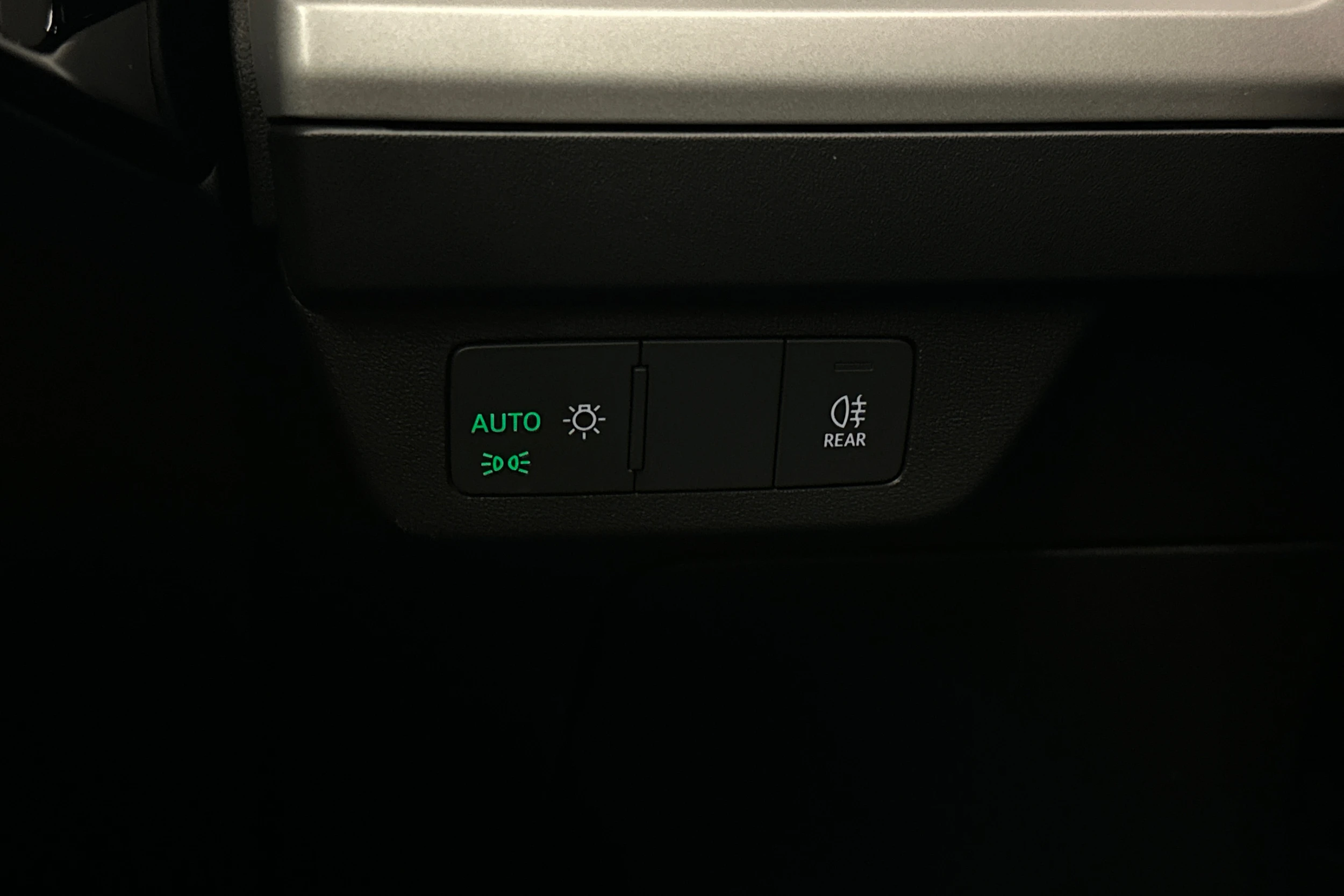 sininen Audi Q4 e-tron 2023 kuva 15.
