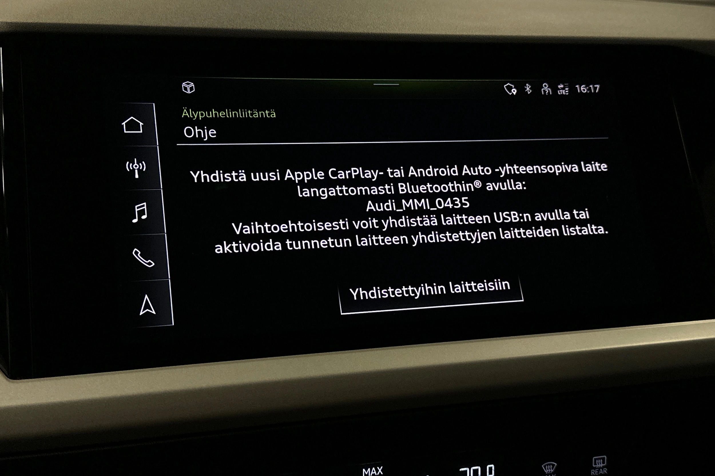 sininen Audi Q4 e-tron 2023 kuva 21.