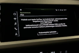 sininen Audi Q4 e-tron 2023 kuva 21.