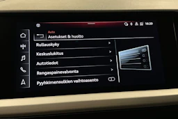 sininen Audi Q4 e-tron 2023 kuva 28.