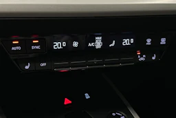 sininen Audi Q4 e-tron 2023 kuva 30.