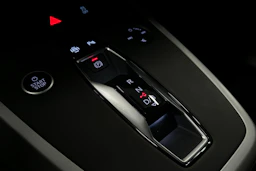 sininen Audi Q4 e-tron 2023 kuva 32.