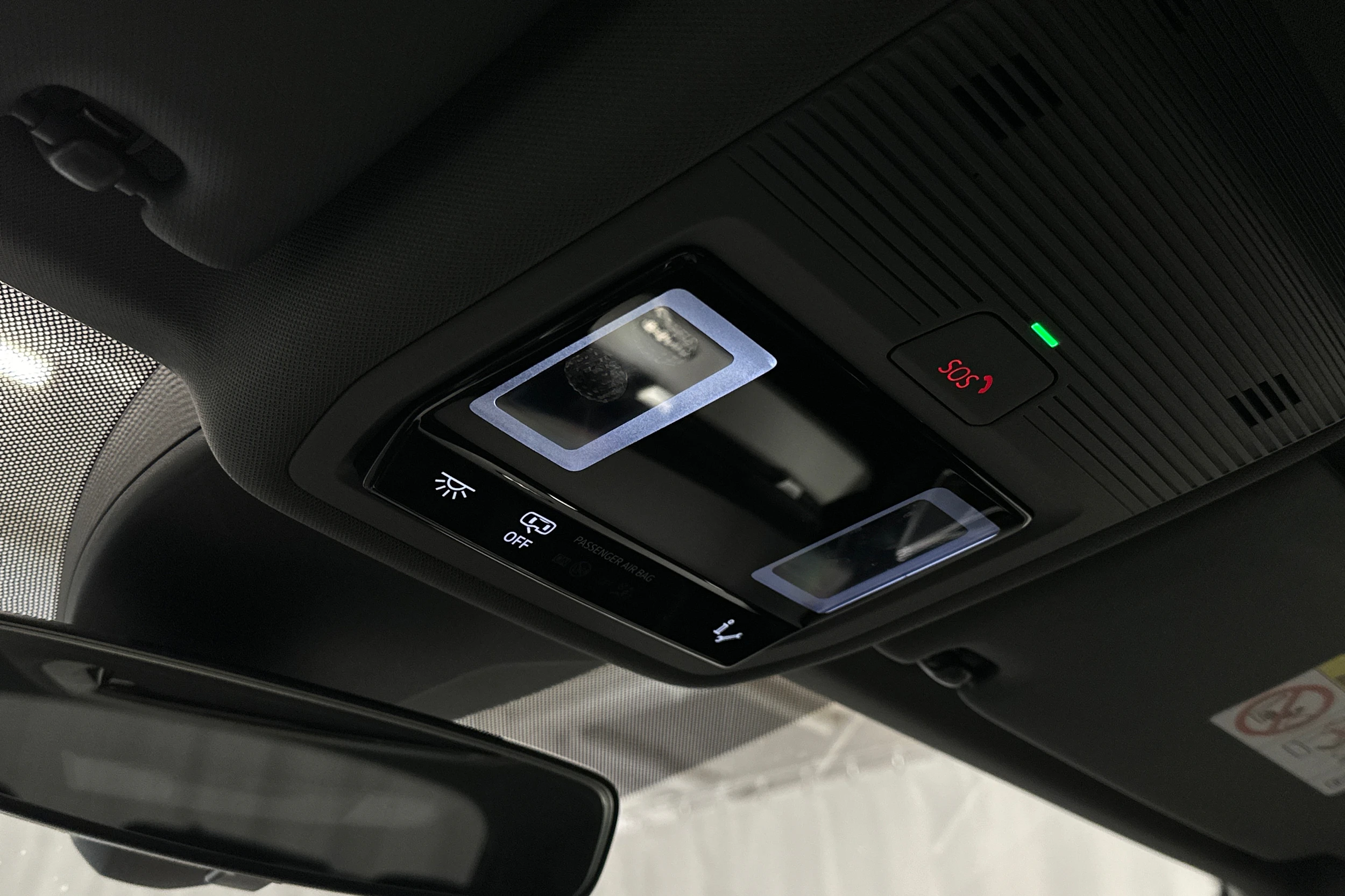 sininen Audi Q4 e-tron 2023 kuva 33.