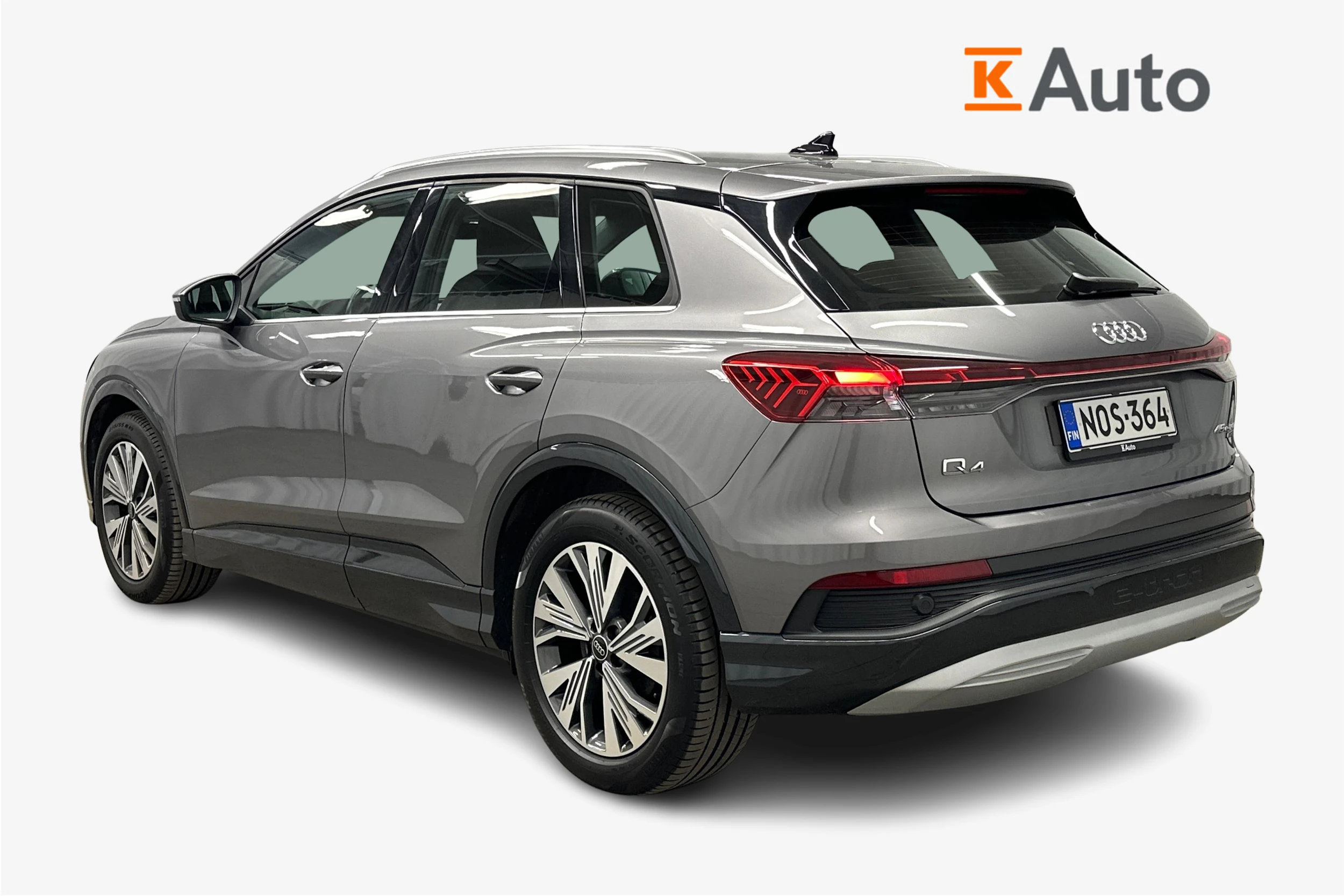 harmaa Audi Q4 e-tron 2023 kuva 2.