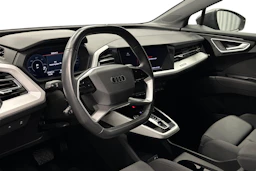 harmaa Audi Q4 e-tron 2023 kuva 6.