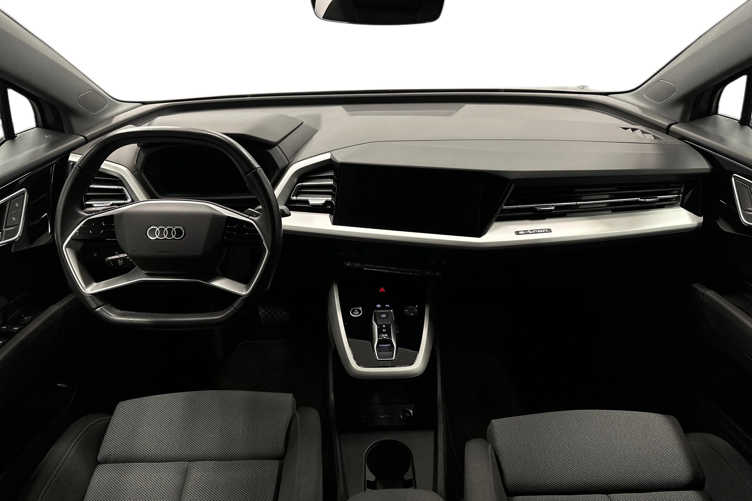 harmaa Audi Q4 e-tron 2023 kuva 7.