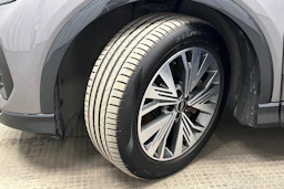 harmaa Audi Q4 e-tron 2023 kuva 10.