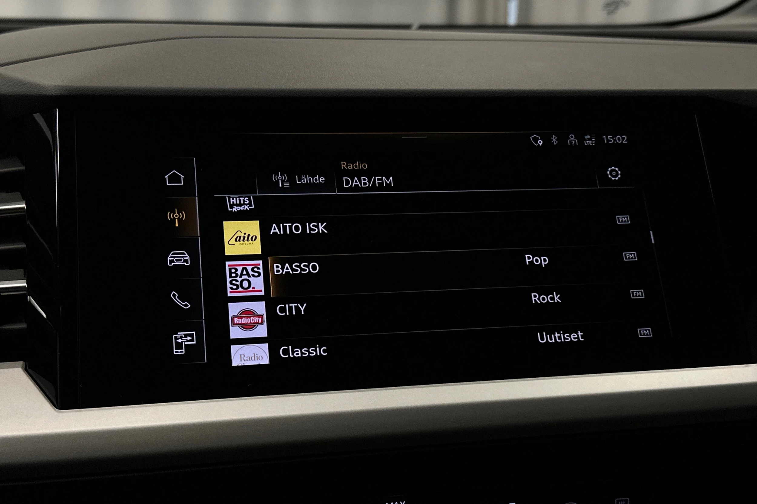 harmaa Audi Q4 e-tron 2023 kuva 18.