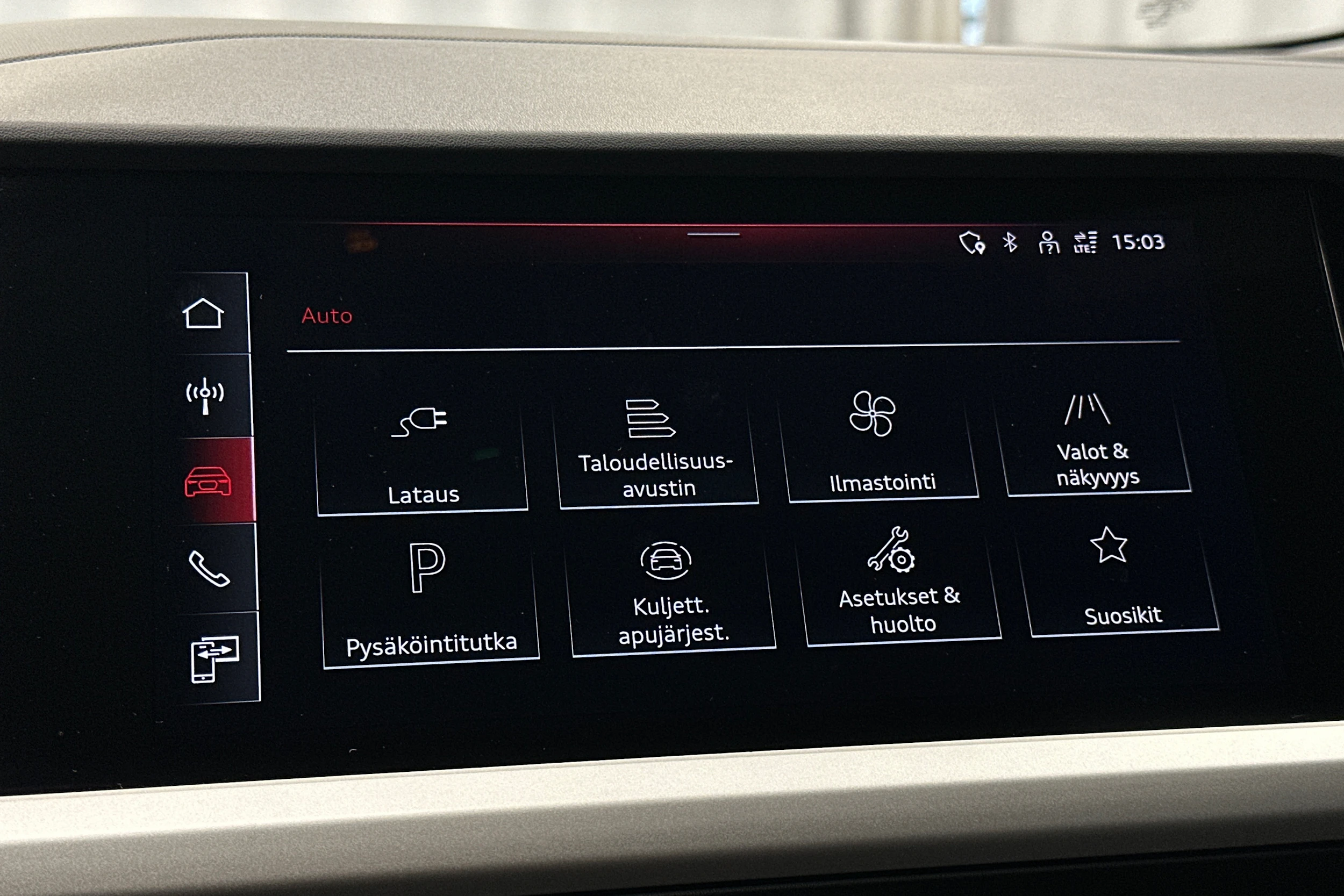 harmaa Audi Q4 e-tron 2023 kuva 22.