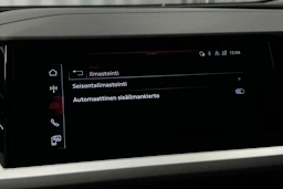 harmaa Audi Q4 e-tron 2023 kuva 23.