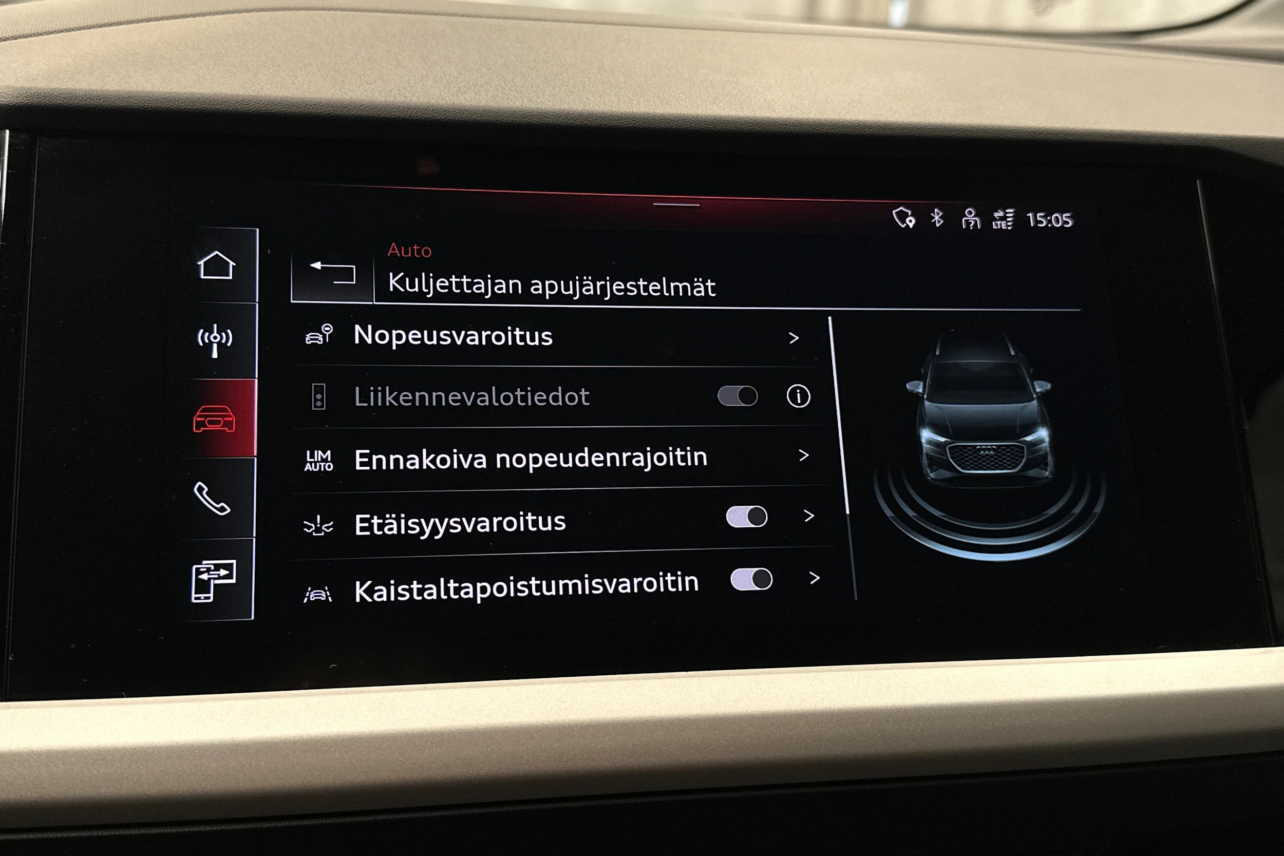 harmaa Audi Q4 e-tron 2023 kuva 26.