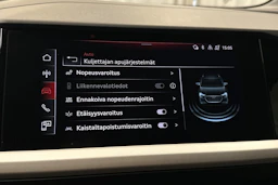 harmaa Audi Q4 e-tron 2023 kuva 26.