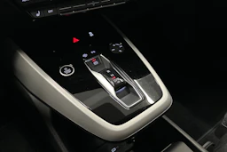 harmaa Audi Q4 e-tron 2023 kuva 31.