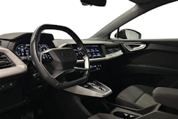 musta Audi Q4 e-tron 2023 kuva 6.