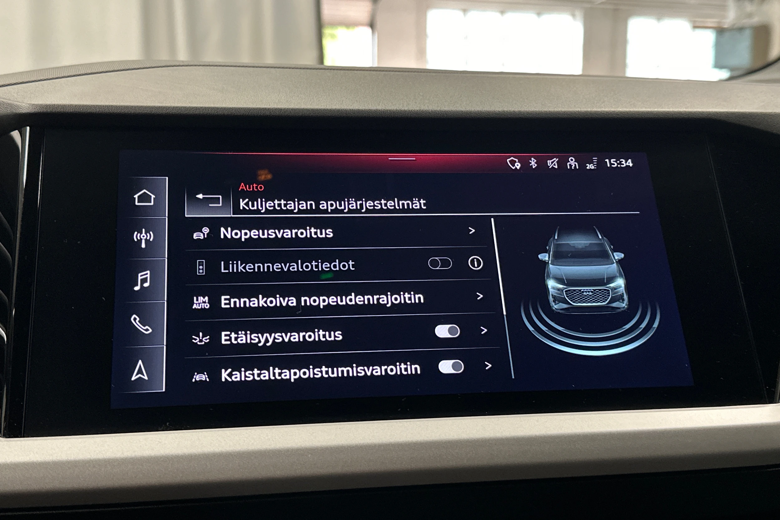 musta Audi Q4 e-tron 2023 kuva 21.