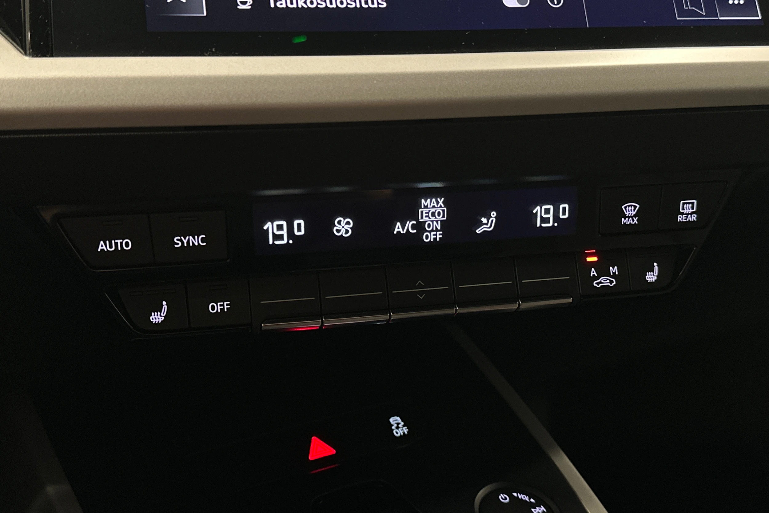 musta Audi Q4 e-tron 2023 kuva 24.