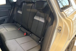 valkoinen Audi Q4 e-tron 2023 kuva 10.