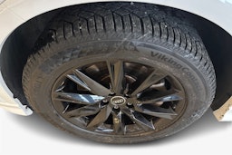 valkoinen Audi Q4 e-tron 2023 kuva 11.