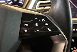 valkoinen Audi Q4 e-tron 2023 kuva 23.