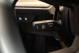 valkoinen Audi Q4 e-tron 2023 kuva 24.