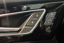 valkoinen Audi Q4 e-tron 2023 kuva 25.