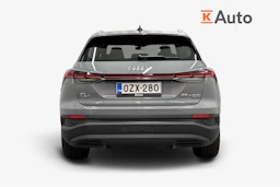 harmaa Audi Q4 e-tron 2023 kuva 3.