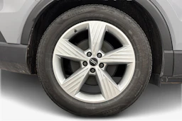 harmaa Audi Q4 e-tron 2023 kuva 9.