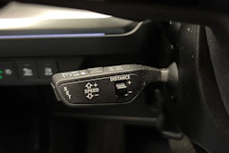 harmaa Audi Q4 e-tron 2023 kuva 15.