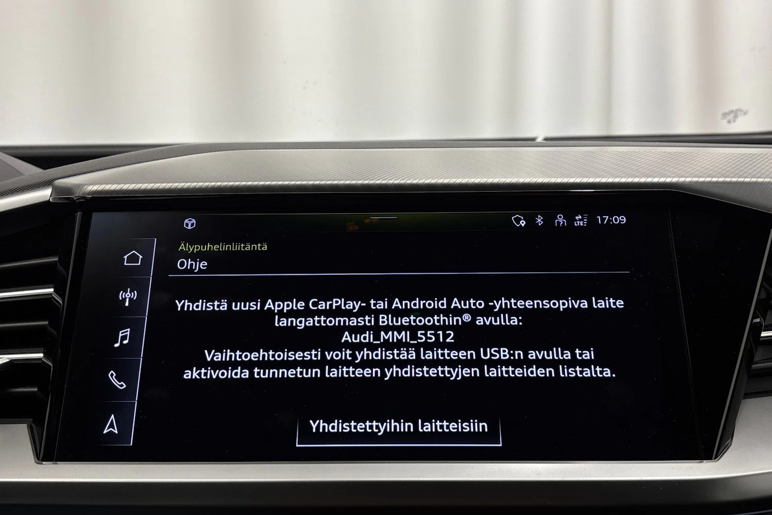 harmaa Audi Q4 e-tron 2023 kuva 18.