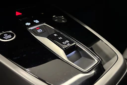 harmaa Audi Q4 e-tron 2023 kuva 23.