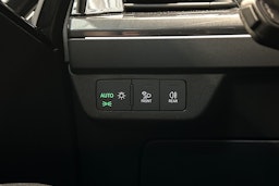 valkoinen Audi Q4 e-tron 2023 kuva 17.