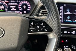 valkoinen Audi Q4 e-tron 2023 kuva 21.