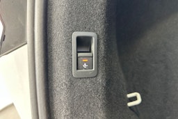 valkoinen Audi Q4 e-tron 2023 kuva 28.
